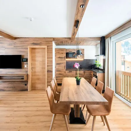 Golden Lodges With Parking Appartement *