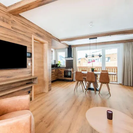 Golden Lodges With Parking Appartement *